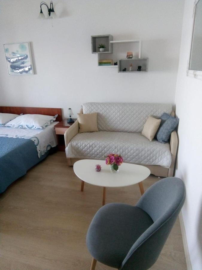 Apartments And Rooms Niksa พอดโกรา ภายนอก รูปภาพ