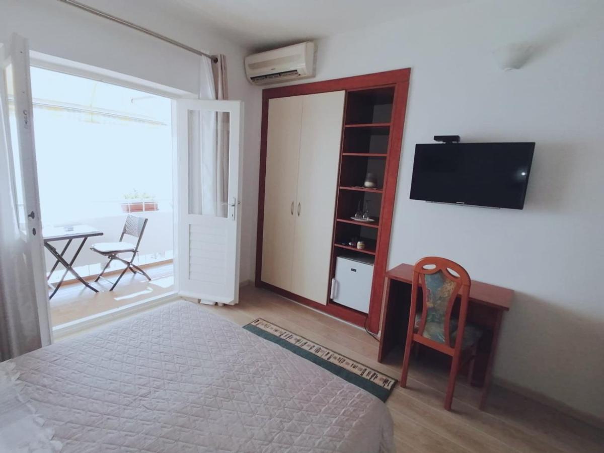 Apartments And Rooms Niksa พอดโกรา ภายนอก รูปภาพ