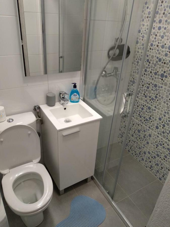 Apartments And Rooms Niksa พอดโกรา ภายนอก รูปภาพ