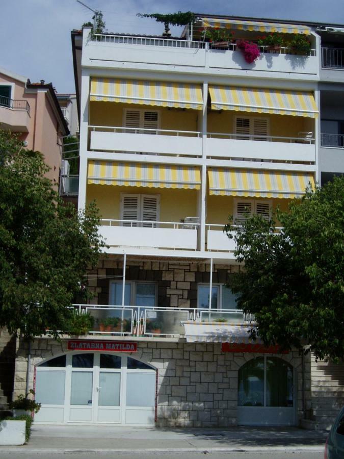 Apartments And Rooms Niksa พอดโกรา ภายนอก รูปภาพ