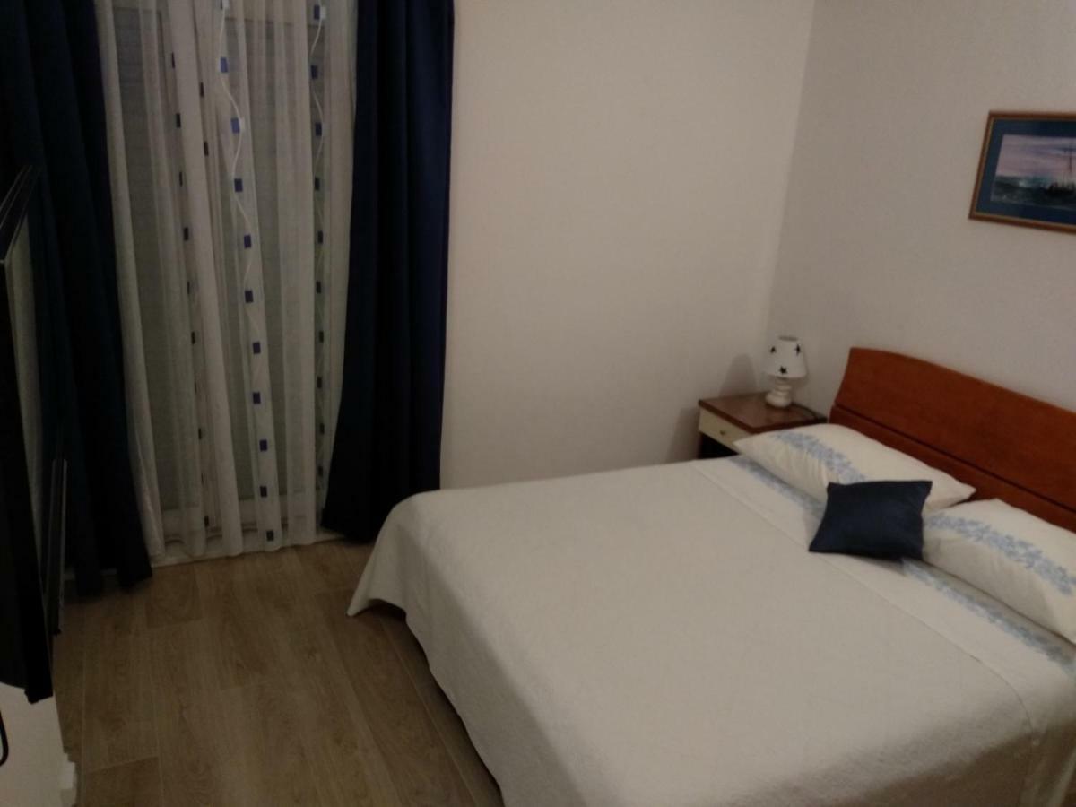 Apartments And Rooms Niksa พอดโกรา ภายนอก รูปภาพ